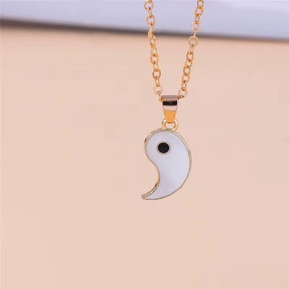 Discover the Elegance of the Yin Yang Tai Chi Necklace - A Perfect Gift for Birthdays, Friends, and Special Occasions!